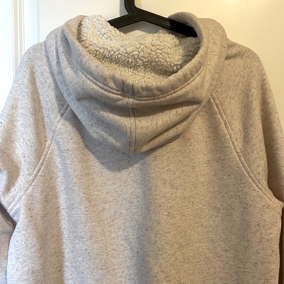 Old Navy hoodie with front pouch, faux Sherpa hood - Picture 4 of 4